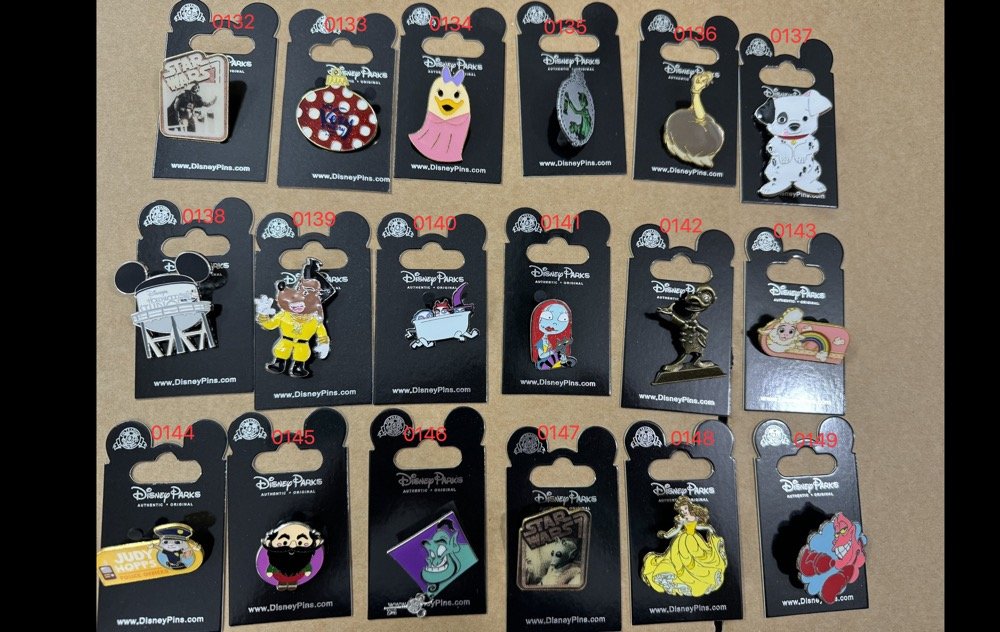 Disney Premium Pins 24
