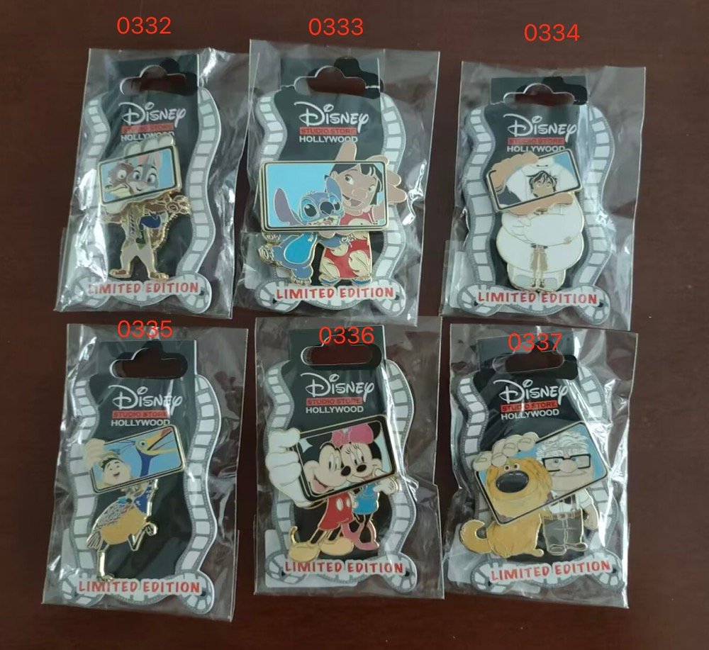 DSSH Selfie Series Limited Edition Pins-WDI 160